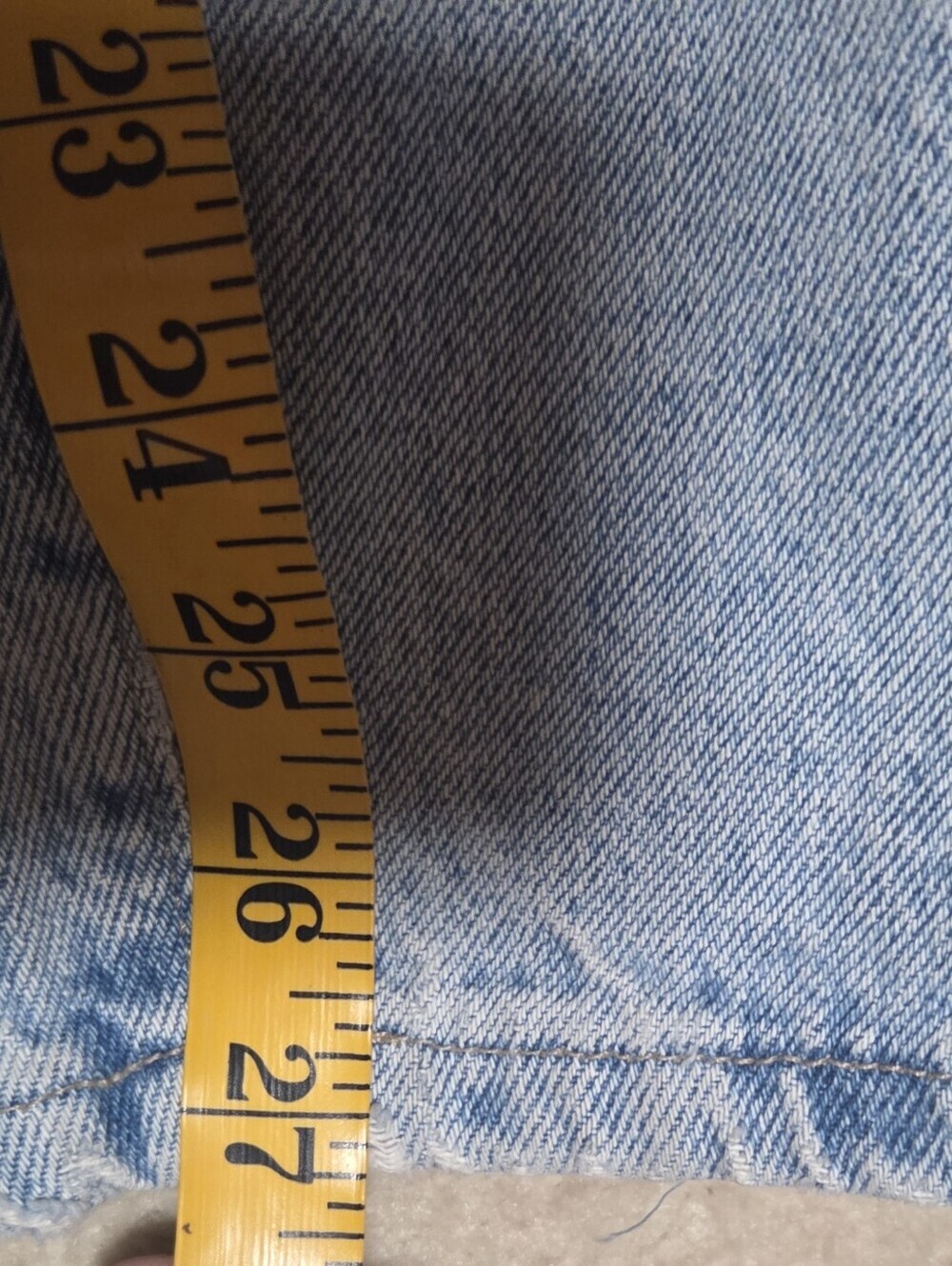 Vintage Guess Womens High Rise Light Wash Blue Mom Jeans Made In The USA Size 32 - Picture 9 of 10